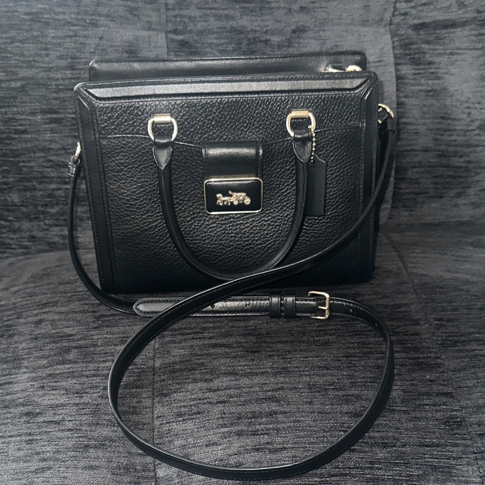 Coach Grace Carryall Leather Bag - CC141